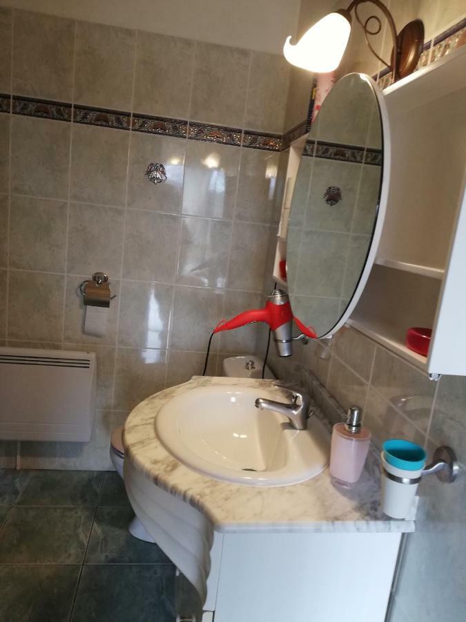 Hotel Les Deux Lions Alairac Zewnętrze zdjęcie